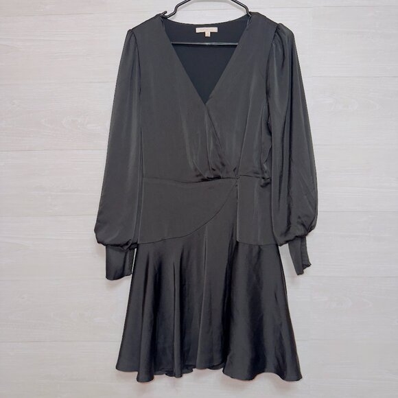 Skies Are Blue Women's Size Medium Black Long Sleeve V Neck Mini Dress - Picture 2 of 8